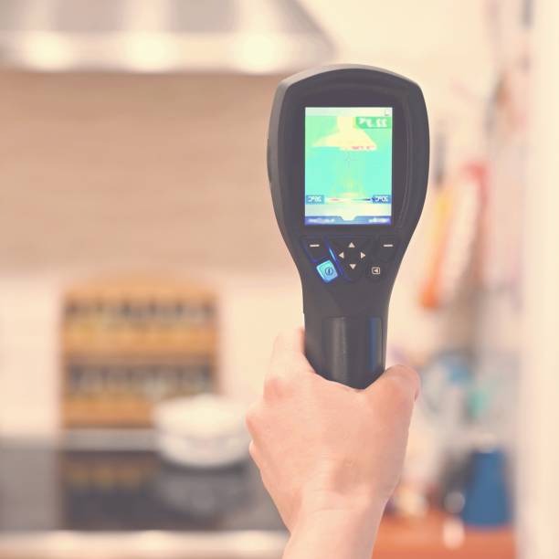 hand thermal imaging camera to check temperature